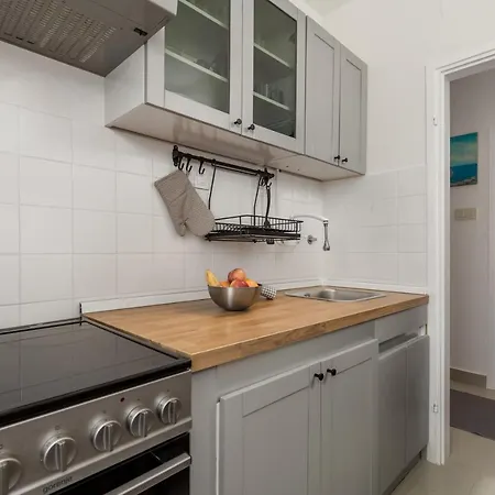 La Perla Apartment *