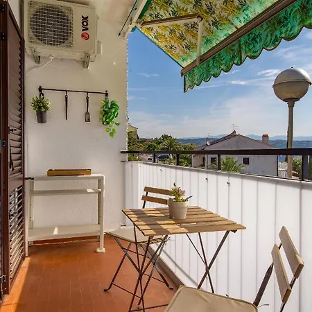 Apartment La Perla
