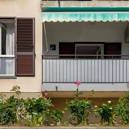 Apartment La Perla *